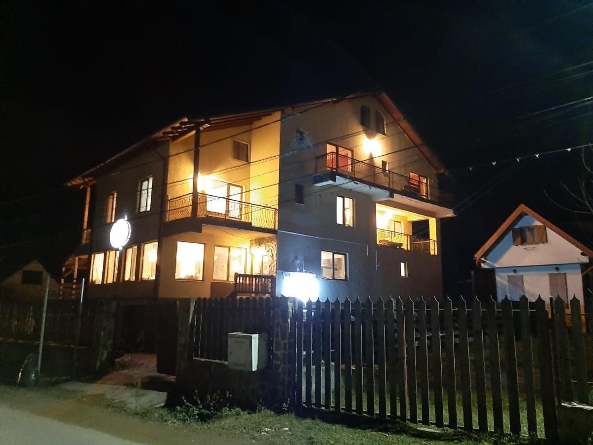 Pensiunea Montan Din Bran,Sat Simon Spa Indoor ブラン エクステリア 写真