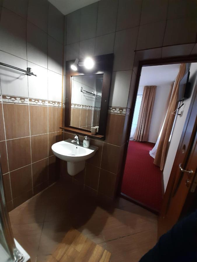 Pensiunea Montan Din Bran,Sat Simon Spa Indoor ブラン エクステリア 写真