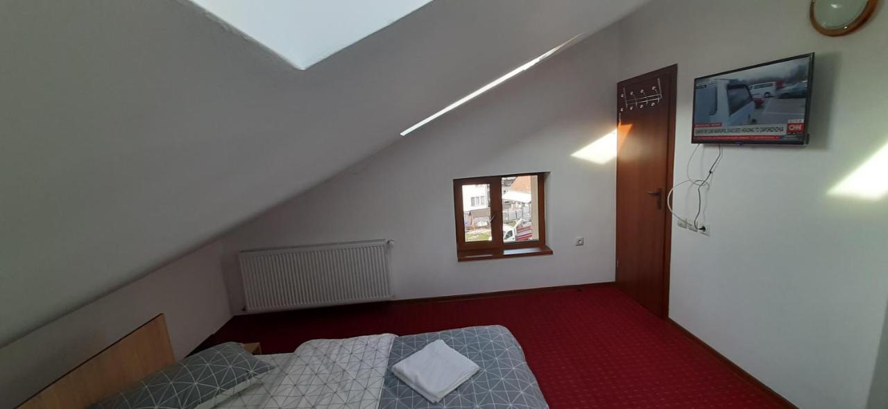 Pensiunea Montan Din Bran,Sat Simon Spa Indoor ブラン エクステリア 写真