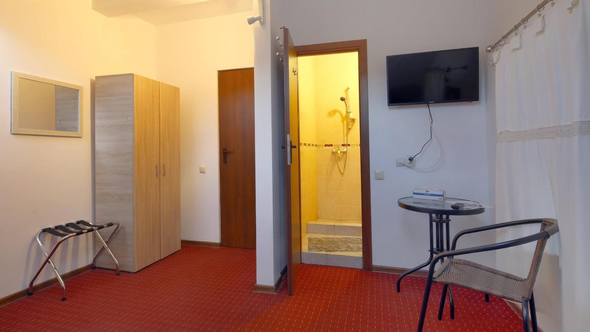 Pensiunea Montan Din Bran,Sat Simon Spa Indoor ブラン エクステリア 写真