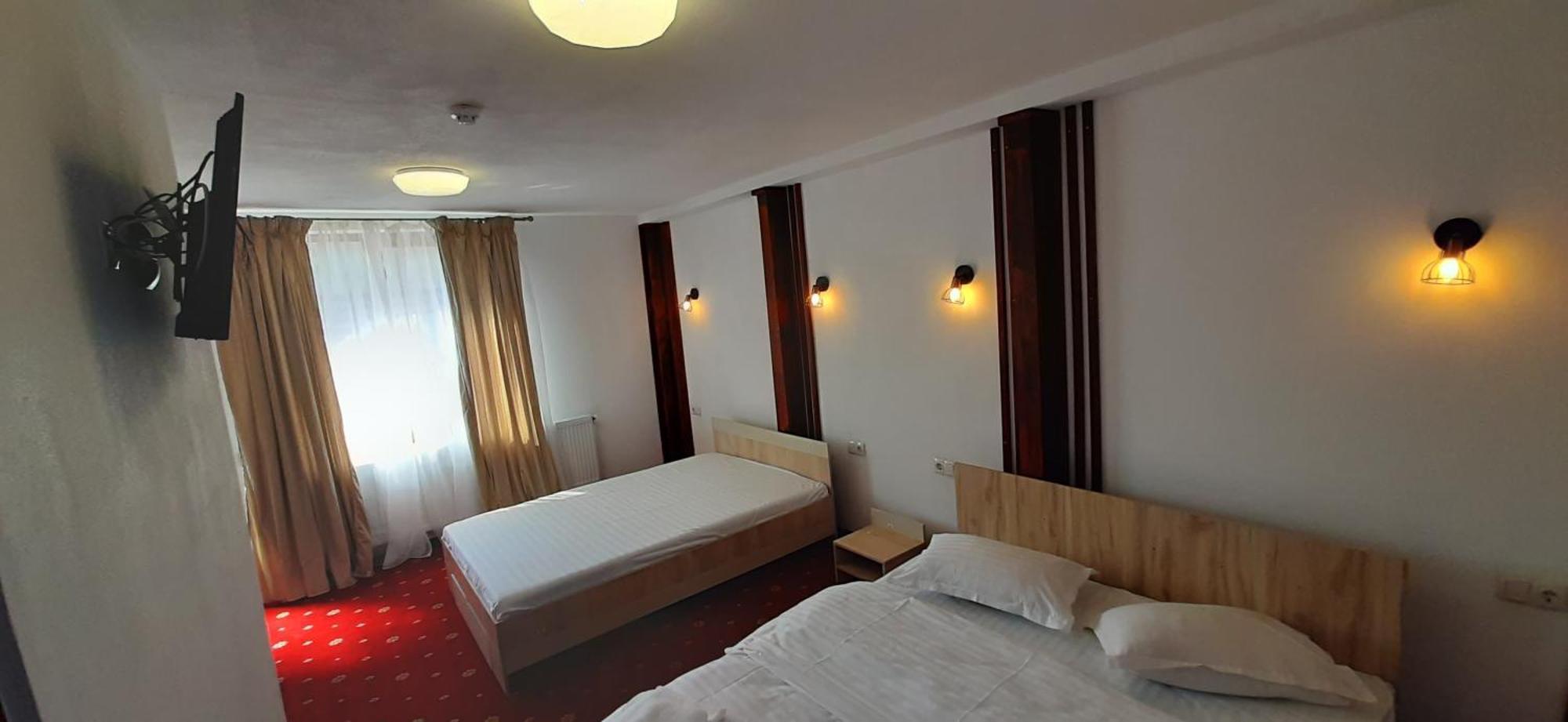 Pensiunea Montan Din Bran,Sat Simon Spa Indoor ブラン エクステリア 写真