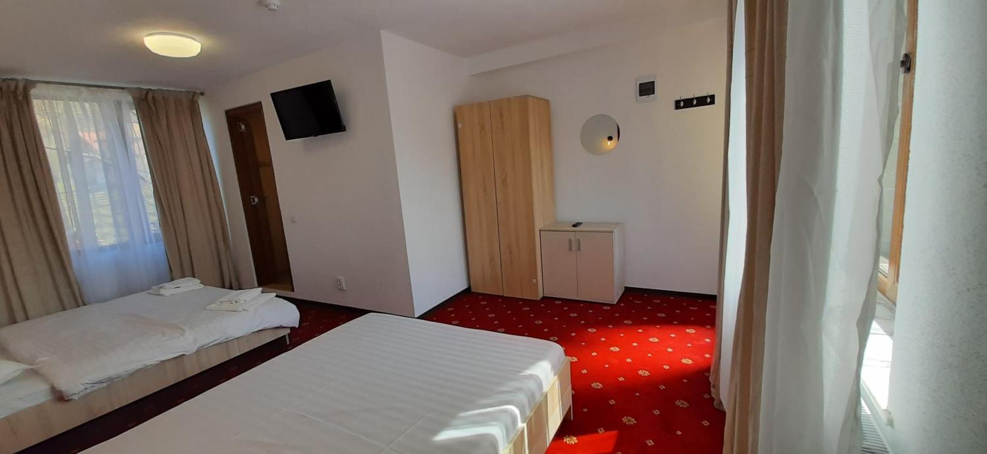 Pensiunea Montan Din Bran,Sat Simon Spa Indoor ブラン エクステリア 写真